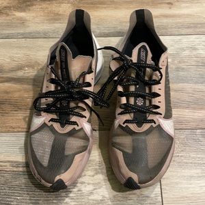 Nike Zoon Gravity size 7.5